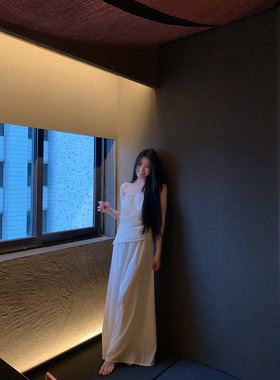 黄亮Elovey 清纯姐姐的纯色套装 抹胸上衣+半裙两件套C01