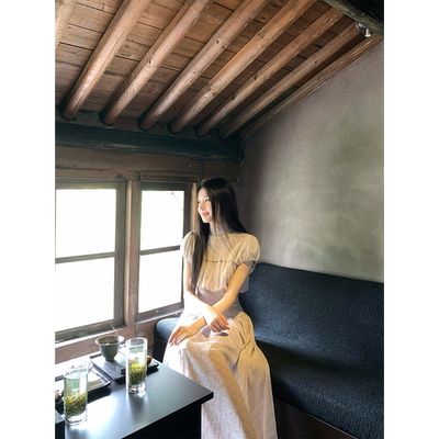 黄亮Elovey【浪漫优雅】复古式打揽工艺小众褶皱收腰长款连衣裙