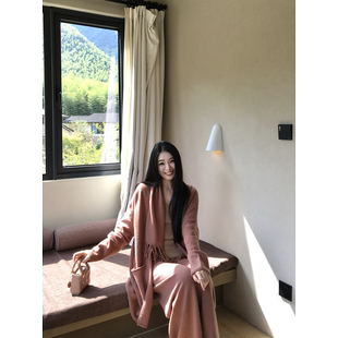 C02 ＋阔腿长裤 1oo超细绵羊毛围巾开衫 黄亮Elovey温柔姐姐套装