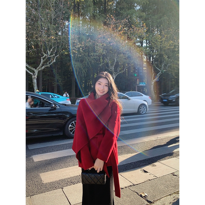 黄亮Elovey 巴黎红小众自带围巾短款收腰羊毛双面呢外套