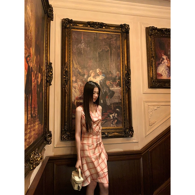 黄亮Elovey【乖乖女孩】俏皮无袖收腰荡领格纹连衣裙修身显瘦