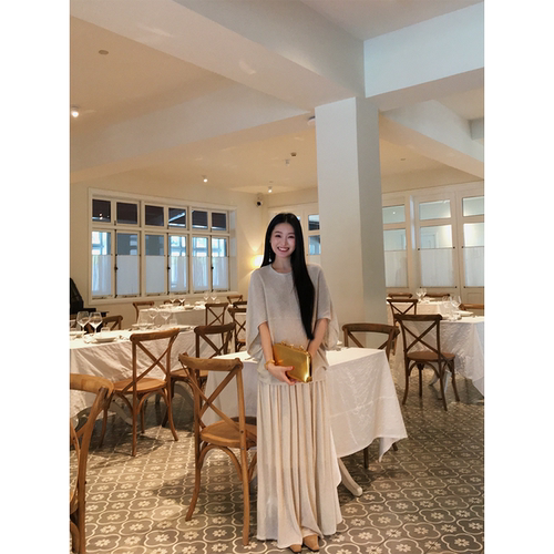 黄亮Elovey 自带随性慵懒感 亚麻天丝透气气质款短上衣女显瘦百搭