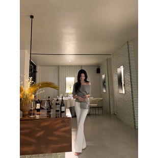 C02 高腰百搭长裤 2025新品 黄亮Elovey显瘦拉长腿白色喇叭牛仔裤