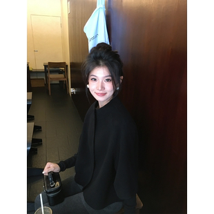 黄亮Elovey 细腻触感的全羊毛立领黑色双面呢斗篷外套女秋冬百搭