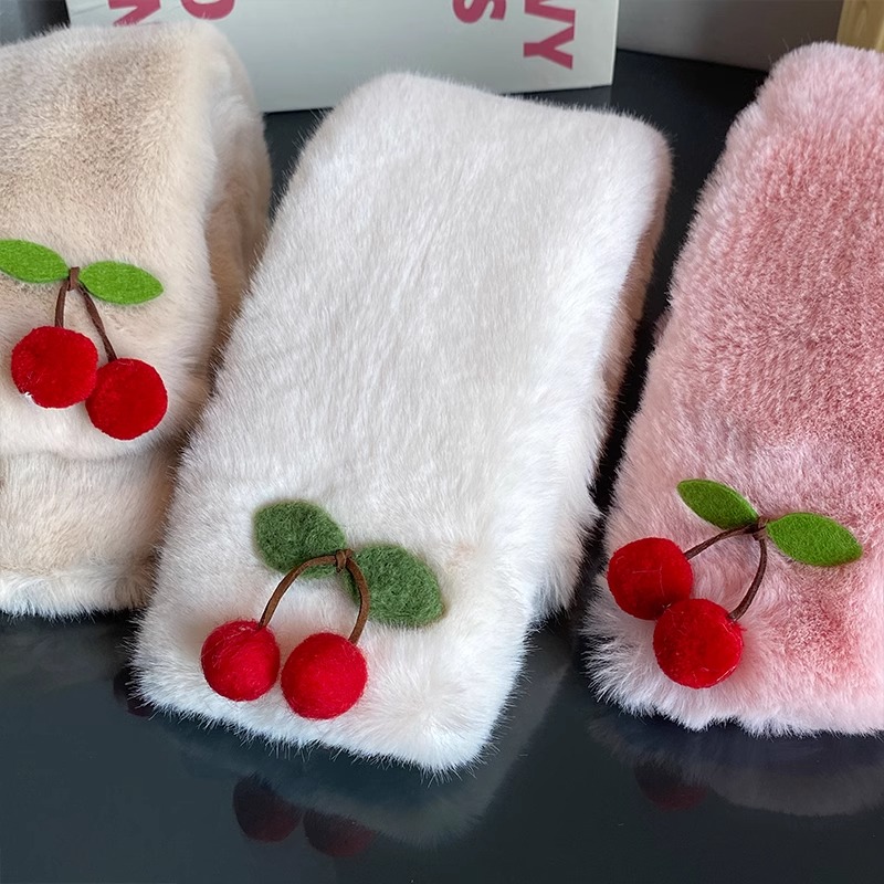 百搭樱桃交叉毛毛绒围脖日系毛绒围巾女秋冬防寒可爱学生脖套保暖