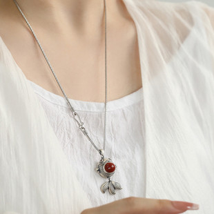 925银复古新中式好运小胖鱼锦鲤南红玛瑙吊坠高级感小众毛衣项链