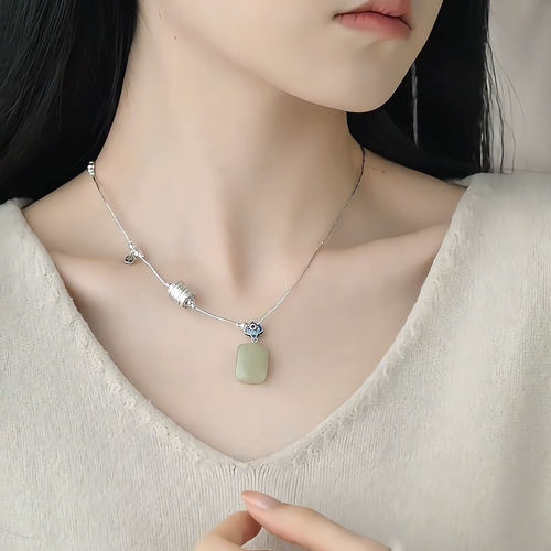 925银新中式和田碧玉无事牌吊坠