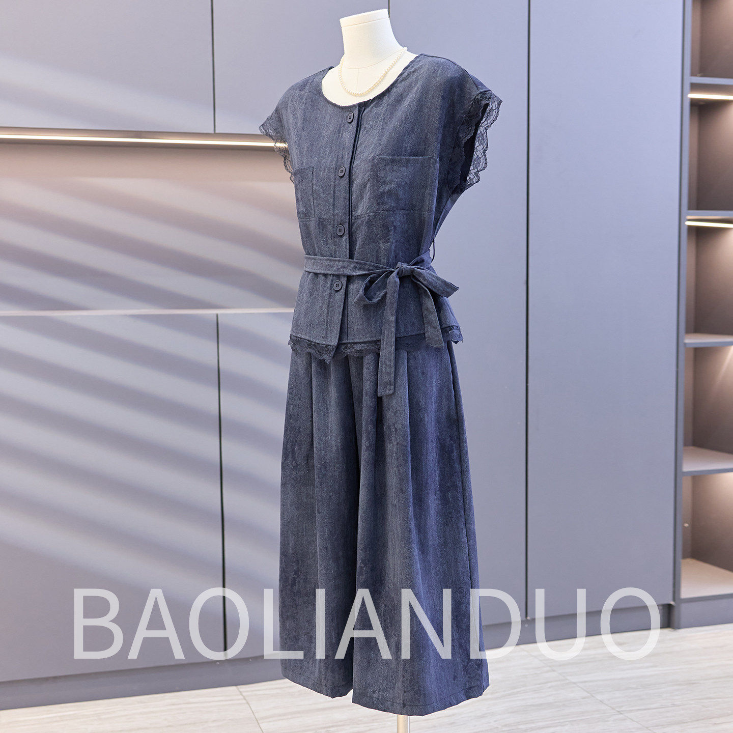 妈妈夏装棉麻短袖T恤中年女装洋派阔腿裤中老年时尚系带上衣套装