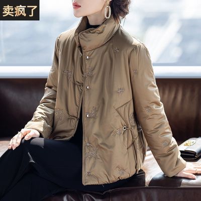 洋气妈妈冬装2025新款羽绒服50多岁时尚中老年人女士厚外套上衣服