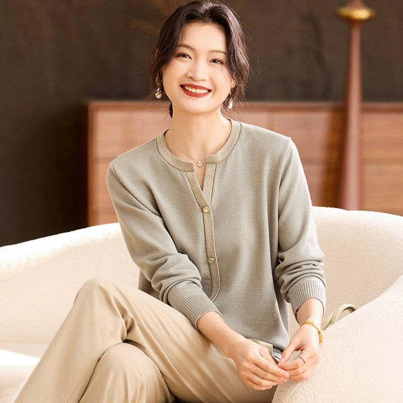 喜卉妈妈春装2026新款时尚减龄长袖针织小衫中老年女装打底上衣服