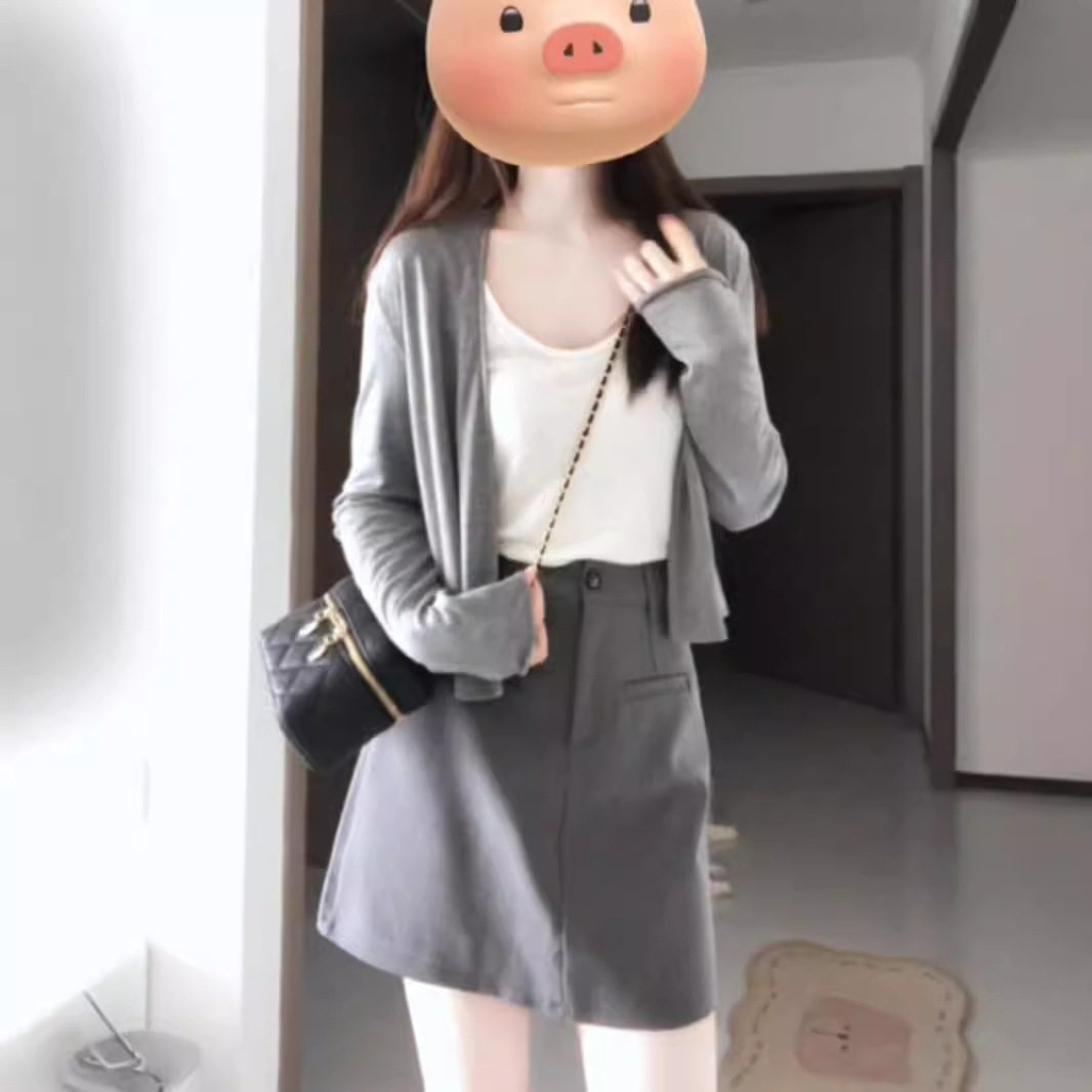 小个子灰色短款冰丝防晒开衫女夏季薄款坎肩披肩上衣2024早秋新款
