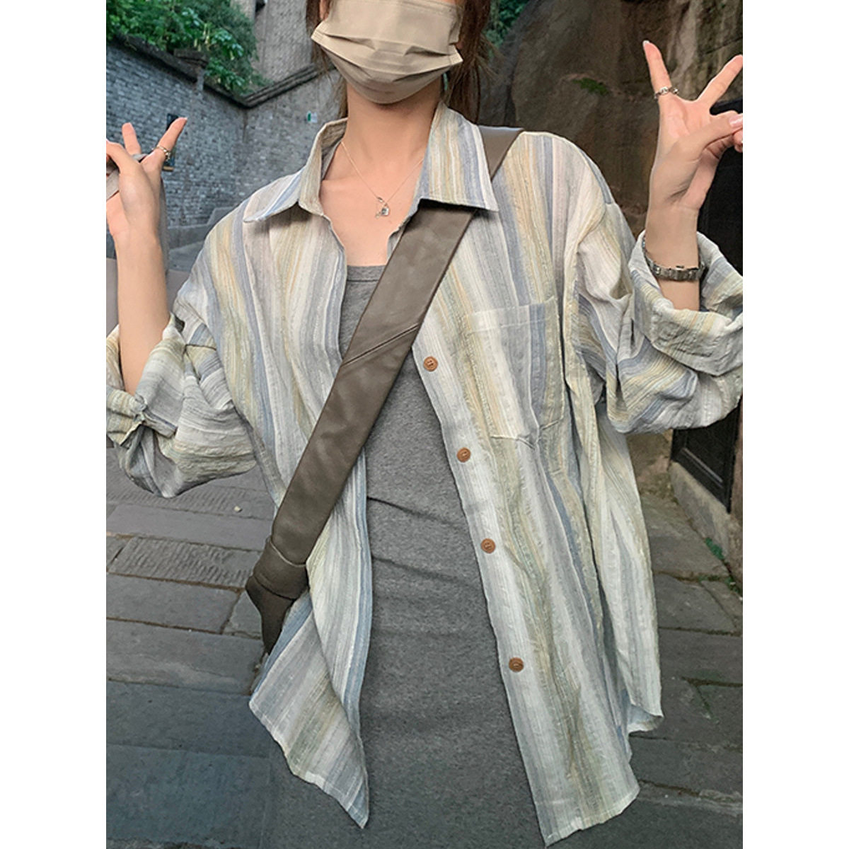 网红竖条纹小清新长袖防晒衬衫女复古宽松薄款显瘦外搭衬衣通勒风