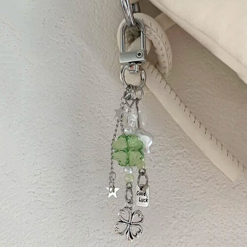 绿色幸运四叶草挂件笔袋手作手机链ins风包书包可爱钥匙扣装饰品