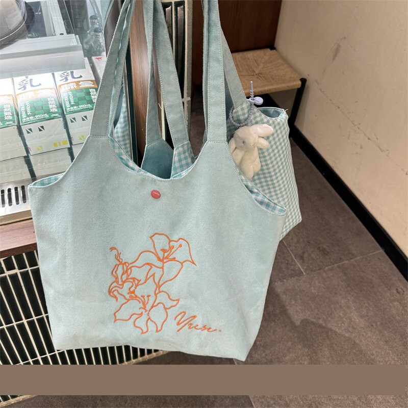 韩系刺绣花朵日常百搭帆布包女休闲风薄荷绿双面大容量通勤单肩包