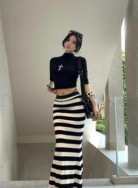 御姐风纯欲套装黑色性感中袖T恤上衣黑白撞色条纹半身长裙两件套