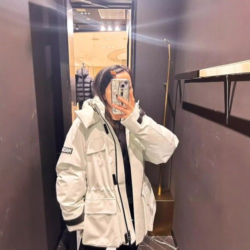 Mackage/迈凯奇短款收腰羽绒服