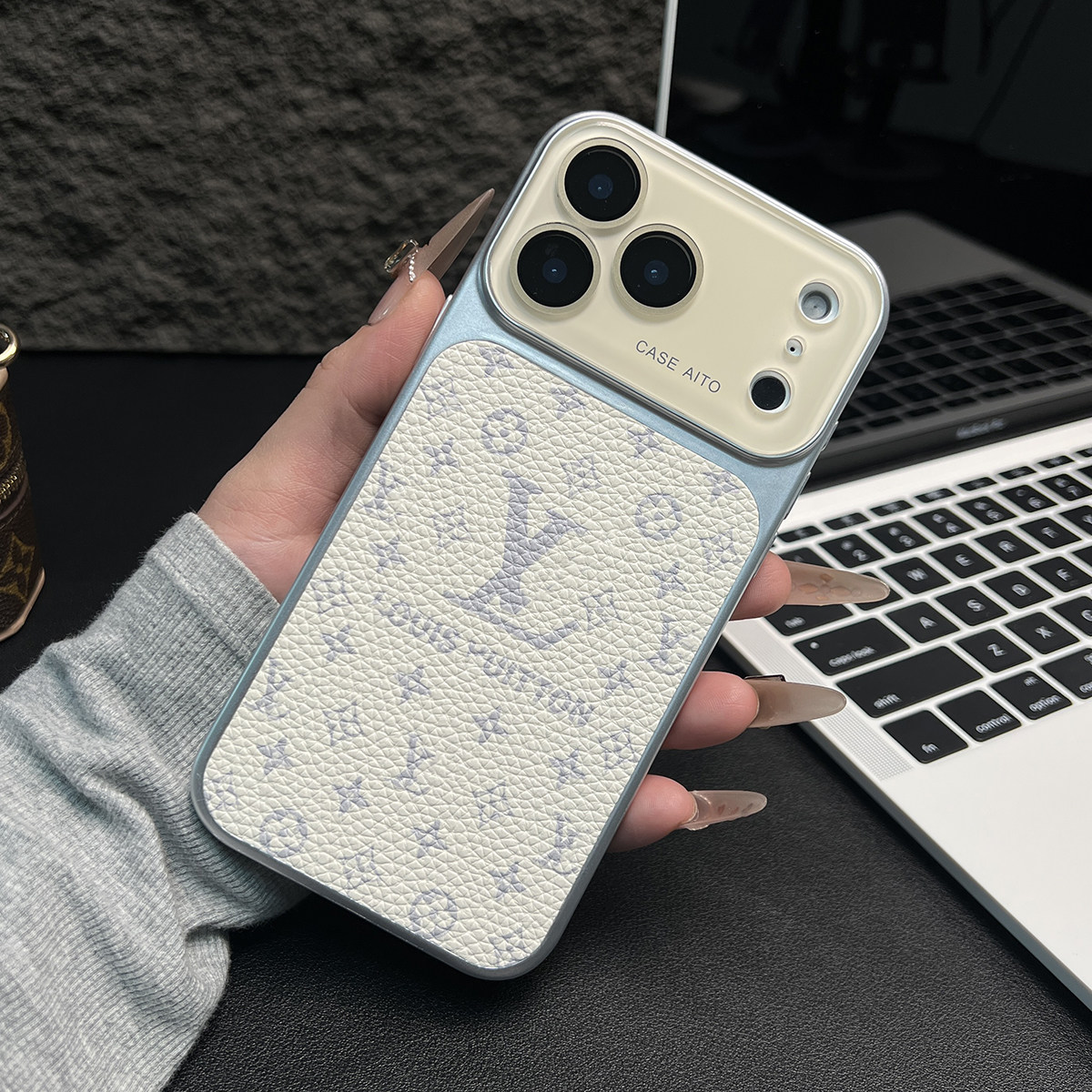 AI按键全包适用苹果17promax手机壳秒变16防摔15新年14古董白轻奢简约皮质带镜头膜男女新款网红老花爆款