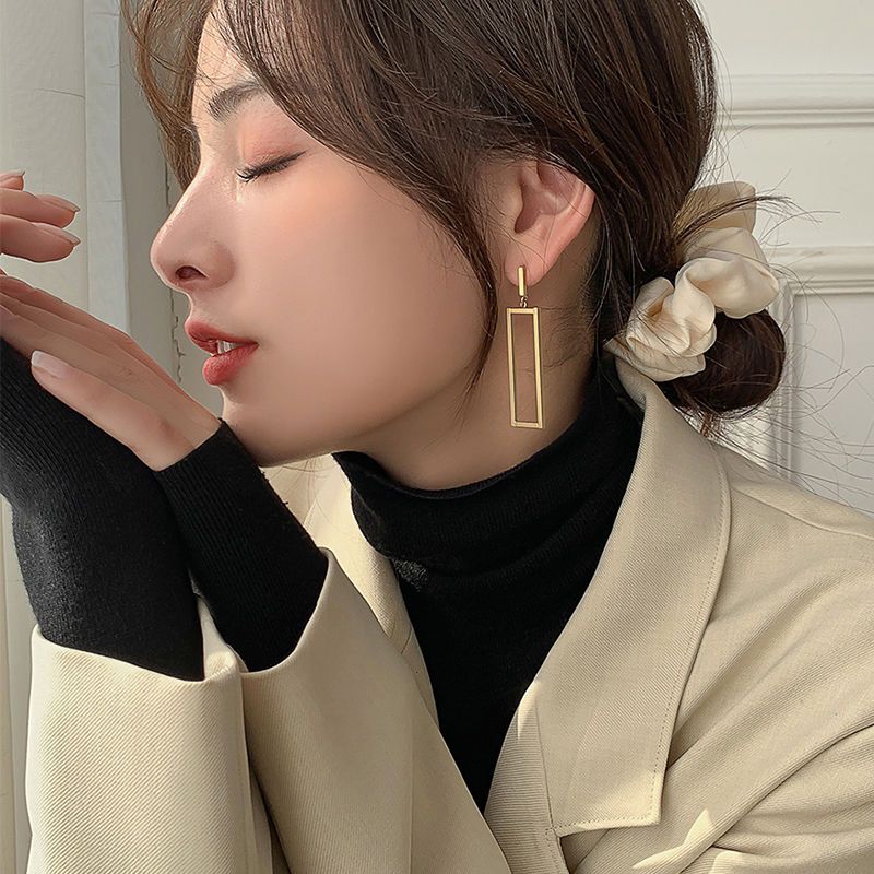 韩国几何冷淡风圆脸显瘦高级感耳环2023年新款潮复古港味耳饰女