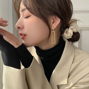 韩国几何冷淡风圆脸显瘦高级感耳环2023年新款潮复古港味耳饰女