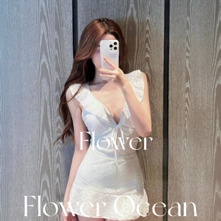 纯欲风性感镂空白色连体两件套温泉海边度假泳衣 棉蕾 法式