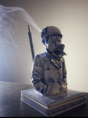现货 Mighty jaxx Gas Mask 联名防毒面具 陶瓷香炉 潮流限量摆件
