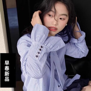 阔v领蝴蝶结条纹衬衣女2025春季新款蓝色喇叭袖正肩衬衫上衣秋