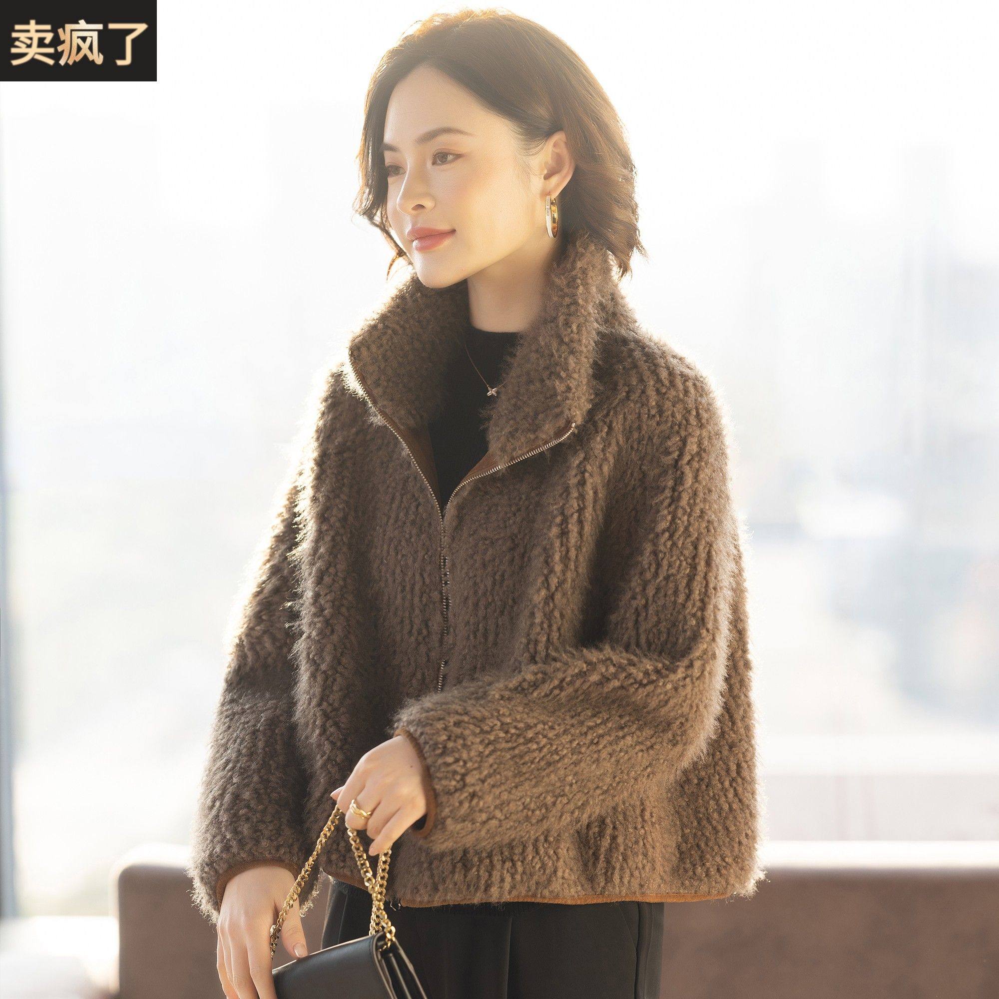 年轻妈妈冬装外套2025新款洋气时尚加厚夹克上衣服中老年人女50岁