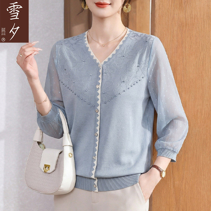 妈妈春装2026新款洋气小衫今年流行的中老年女装薄款显瘦大码上衣