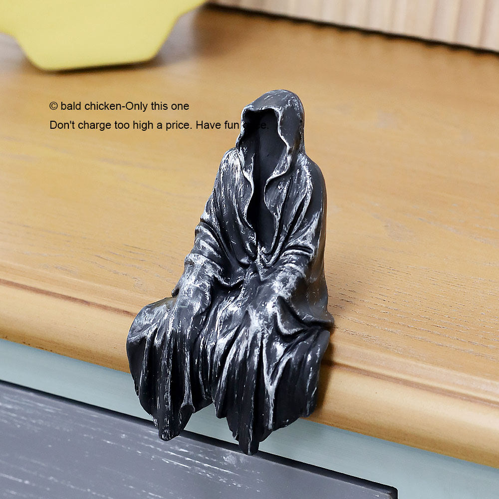 无聊了 在桌面摆放一个黑衣人神秘人 暗黑系桌面摆件