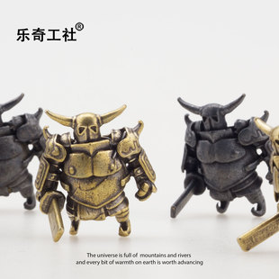 站起来了！部落冲突野蛮人铠甲骑士复古做旧游戏周边桌面摆件送礼