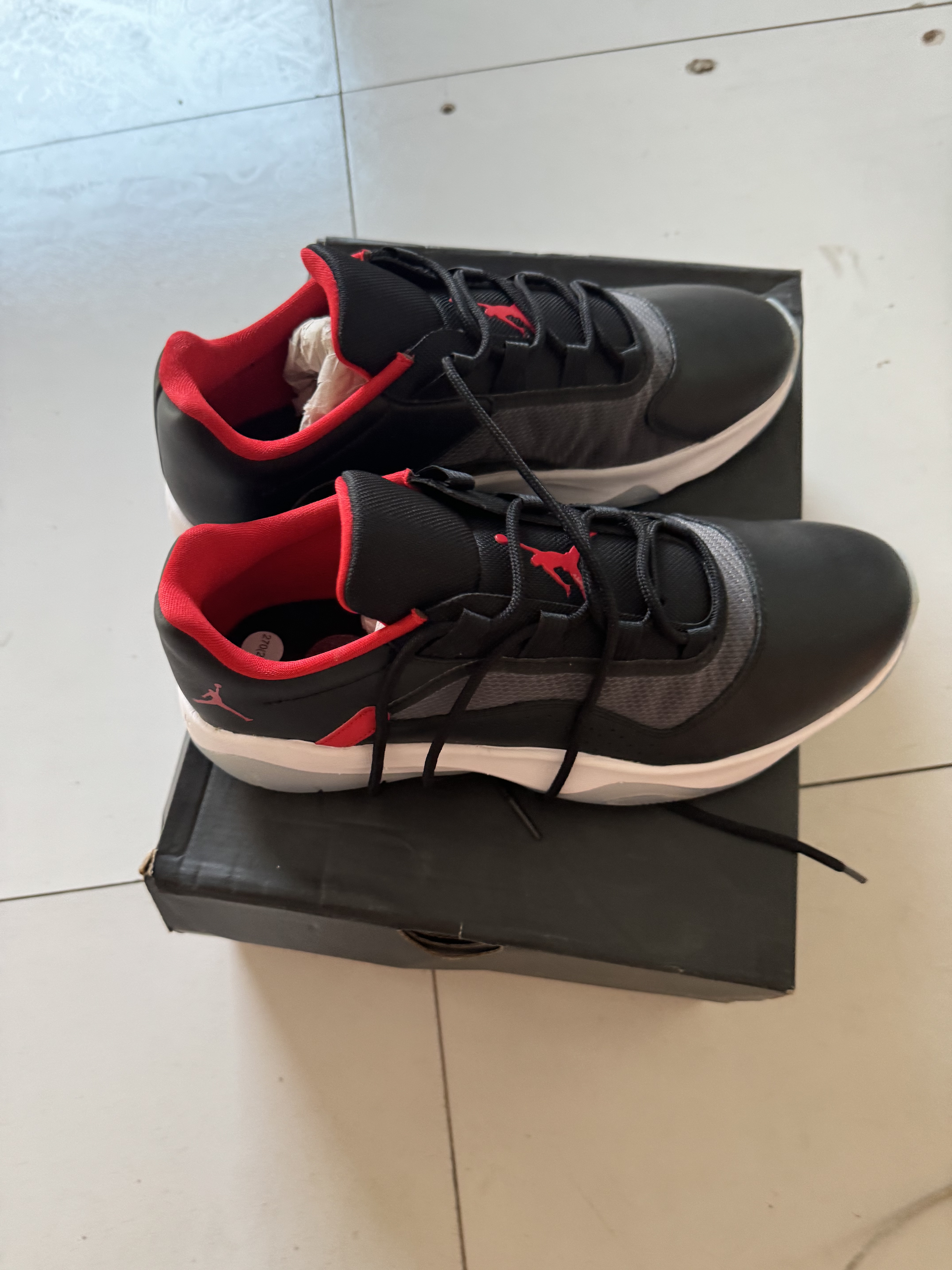 Jordan CMFT 11 清仓处理看好图片再拍 河南仓CW0784-006
