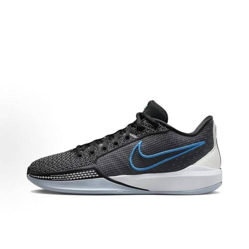 NikeSabrina1
