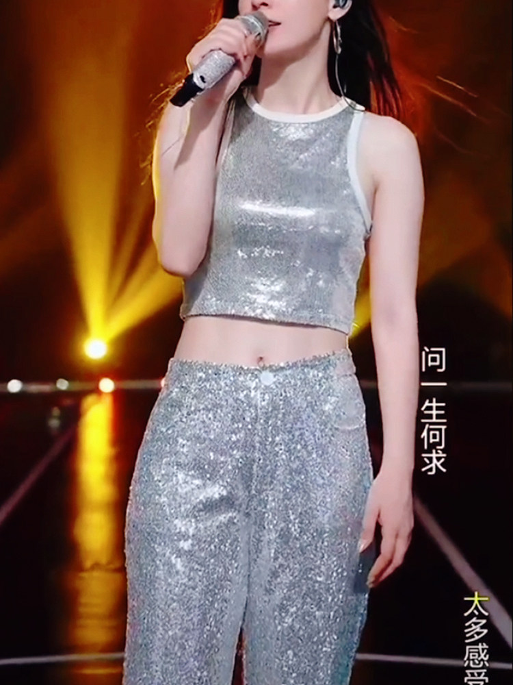 抖音网红唐艺同款银色亮片背心裤子套装女无袖表演服时髦服装