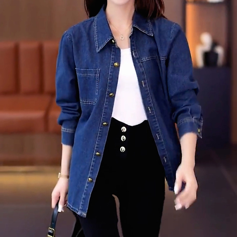 宽松蓝色牛仔衬衫外套女
