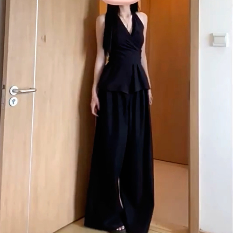 轻奢高级感黑色无袖挂脖上衣女