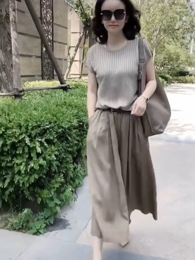 绲芝澜服饰2023年圆领纯色显瘦T恤 高腰百搭宽松休闲阔腿七分裤女
