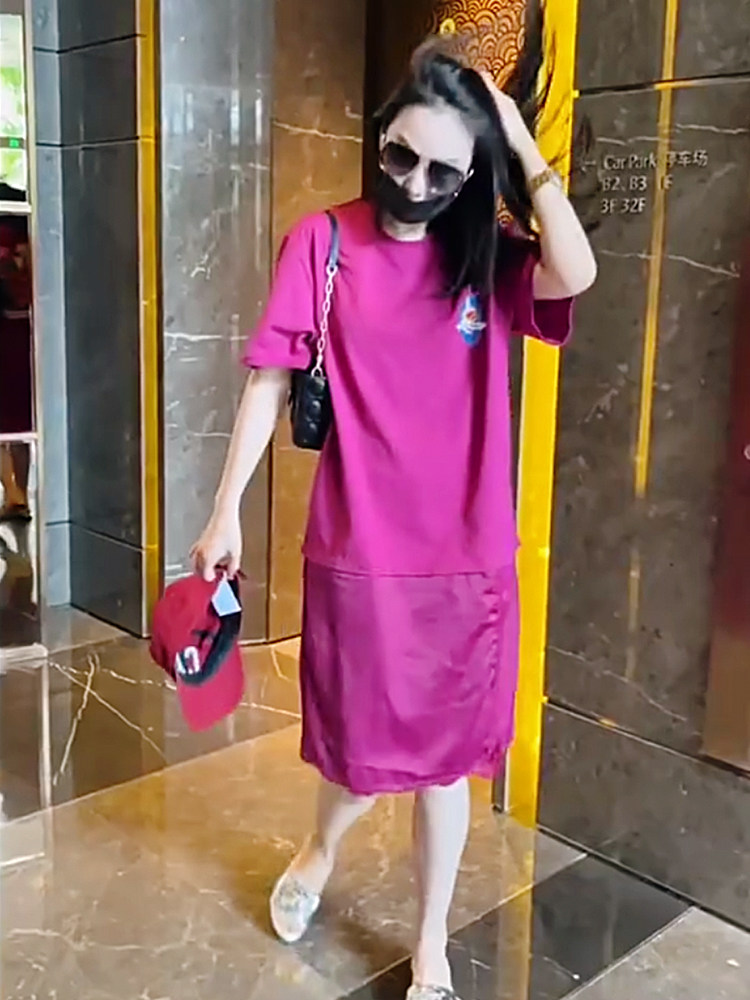 印花连衣裙女气质宽松直筒