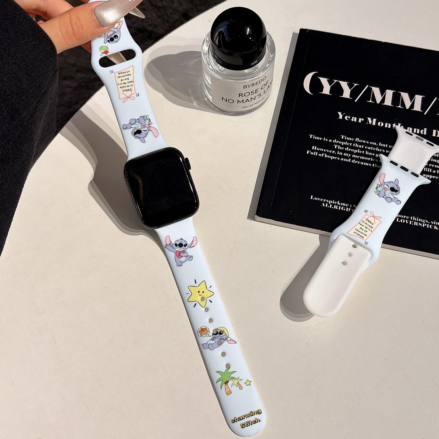 适用iwatchs10硅胶苹果手表applewatch10表带s9儿童卡通史迪仔s8新款s7小众ultra2夏季透气45se女s6网红闺蜜
