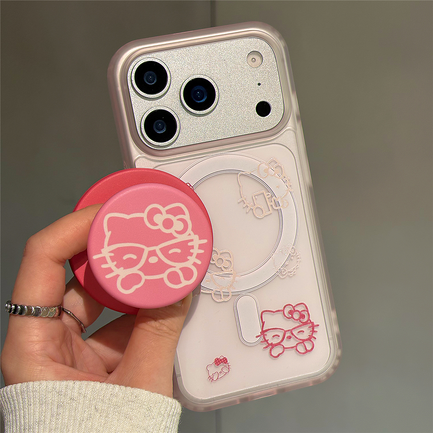 少女心透粉卡通眼镜KT猫磁吸支架适用苹果17promax手机壳iphone16新款15磨砂肤感17pro防摔16pro保护套14女款