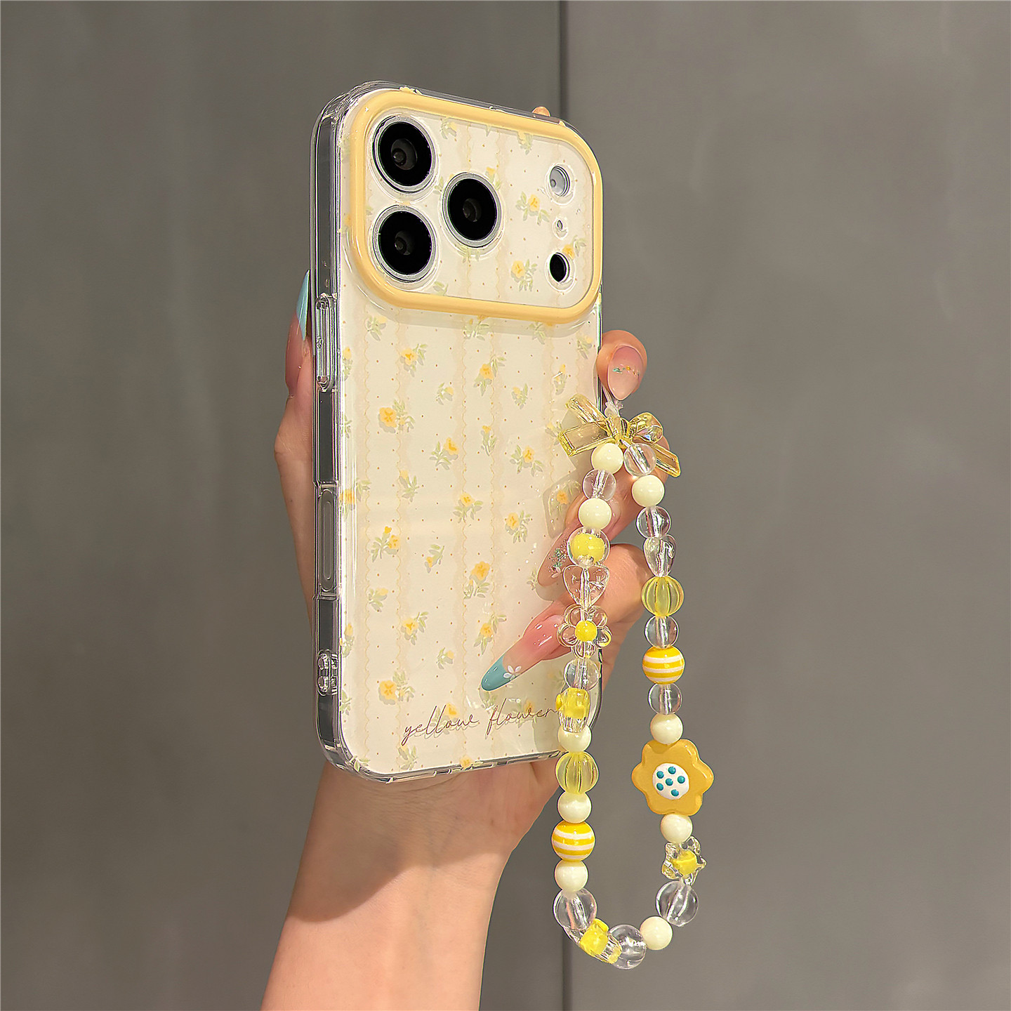 韩风ins春夏鹅黄条纹碎花适用苹果17promax手机壳iPhone17pro女新款16pro双层壳15手拎链条14全包防摔保护套
