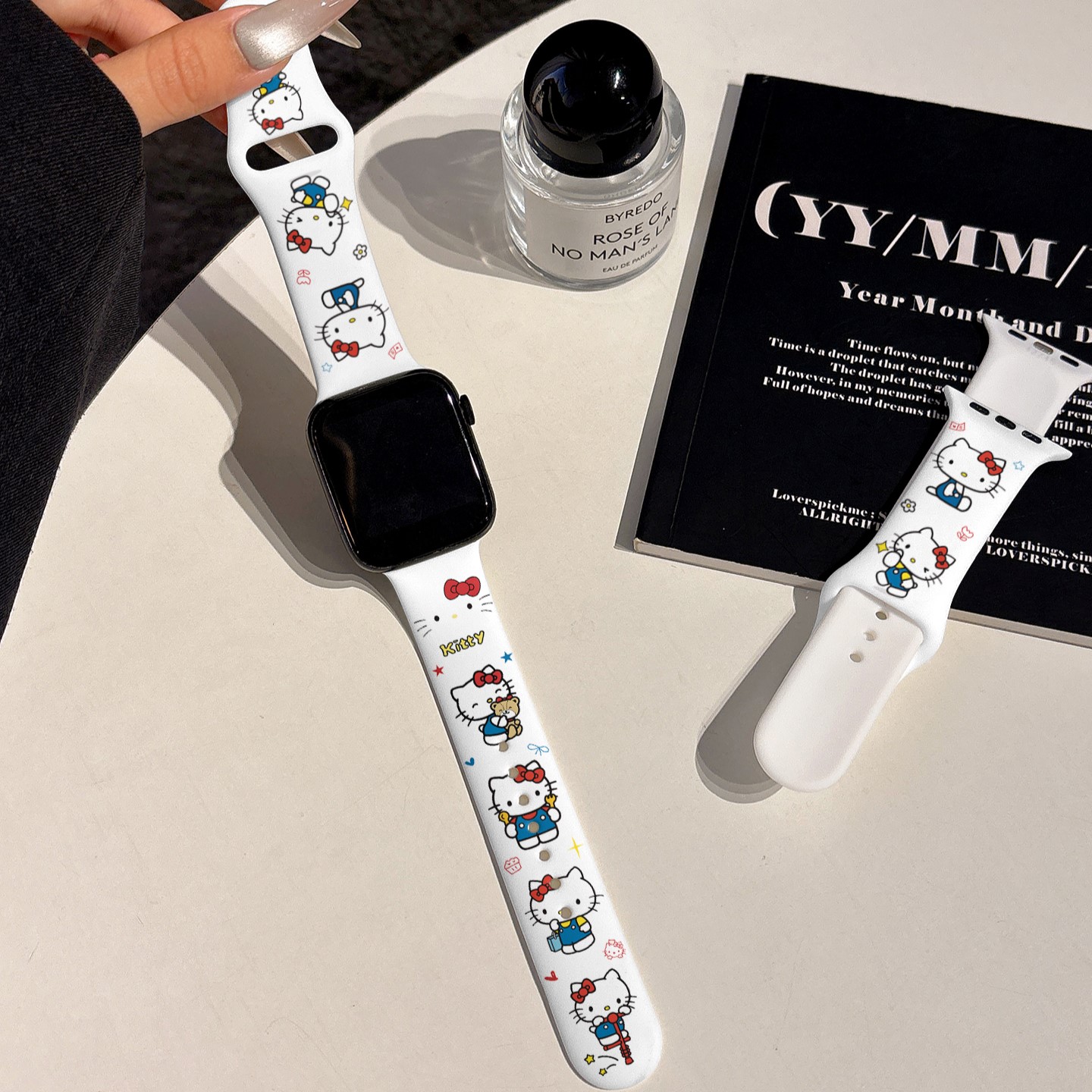适用iwatchs10硅胶苹果手表applewatch10表带s9卡通可爱kt猫s8新款s7小众ultra2夏季透气45se女款s6网红闺蜜