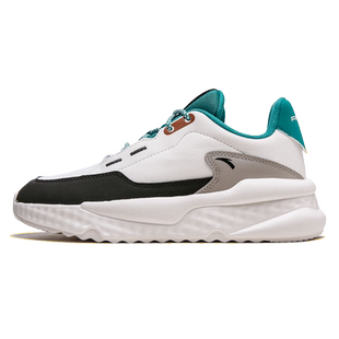 安踏运动鞋男鞋春季皮面防滑厚底耐磨跑步鞋学生轻便软底休闲鞋子