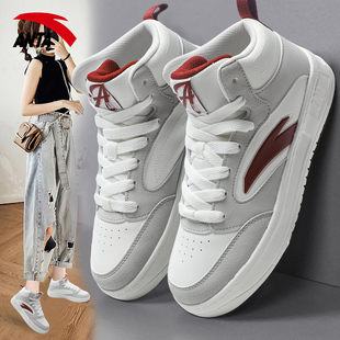 安踏轻松女鞋学生冬季潮流百搭皮面软底高帮板鞋轻便厚底休闲鞋子