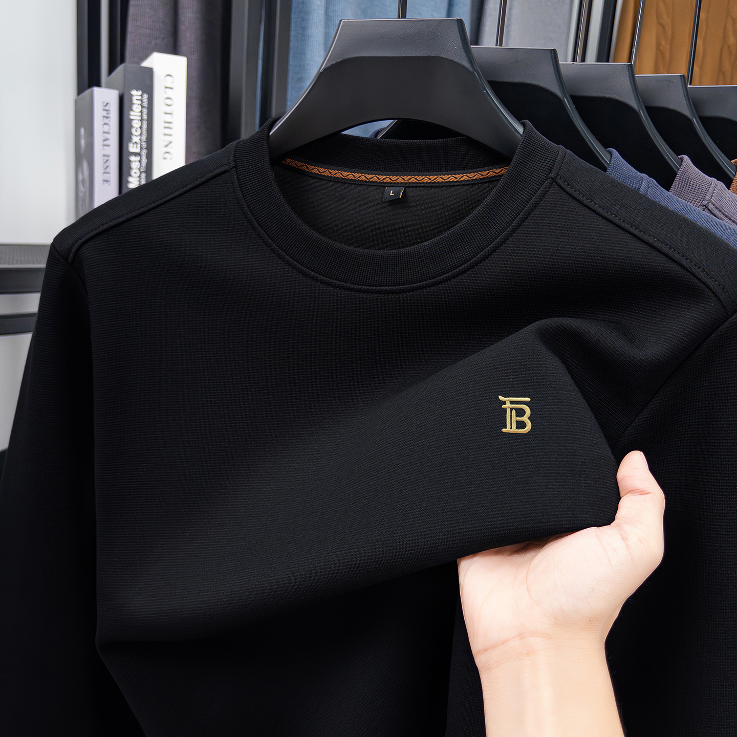 2025秋冬新款加厚休闲卫衣伦巴宝利娇长袖T恤男纯色圆领打底上衣