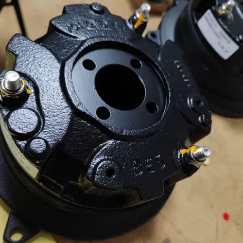 SEW电机EV1R1857118 8.5000.0110.1024.S082 DRE80M4/FG/TH DFP21