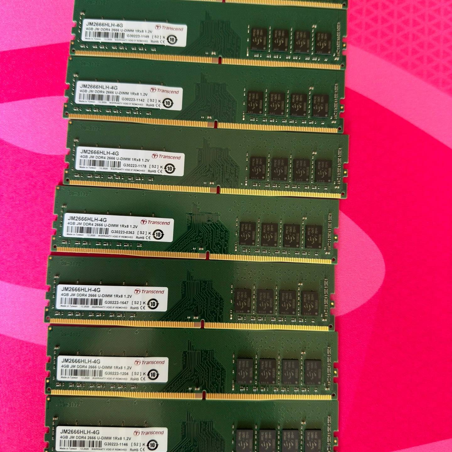 售前询价议价创见JM2666HLH-4GDDR4 4G内存