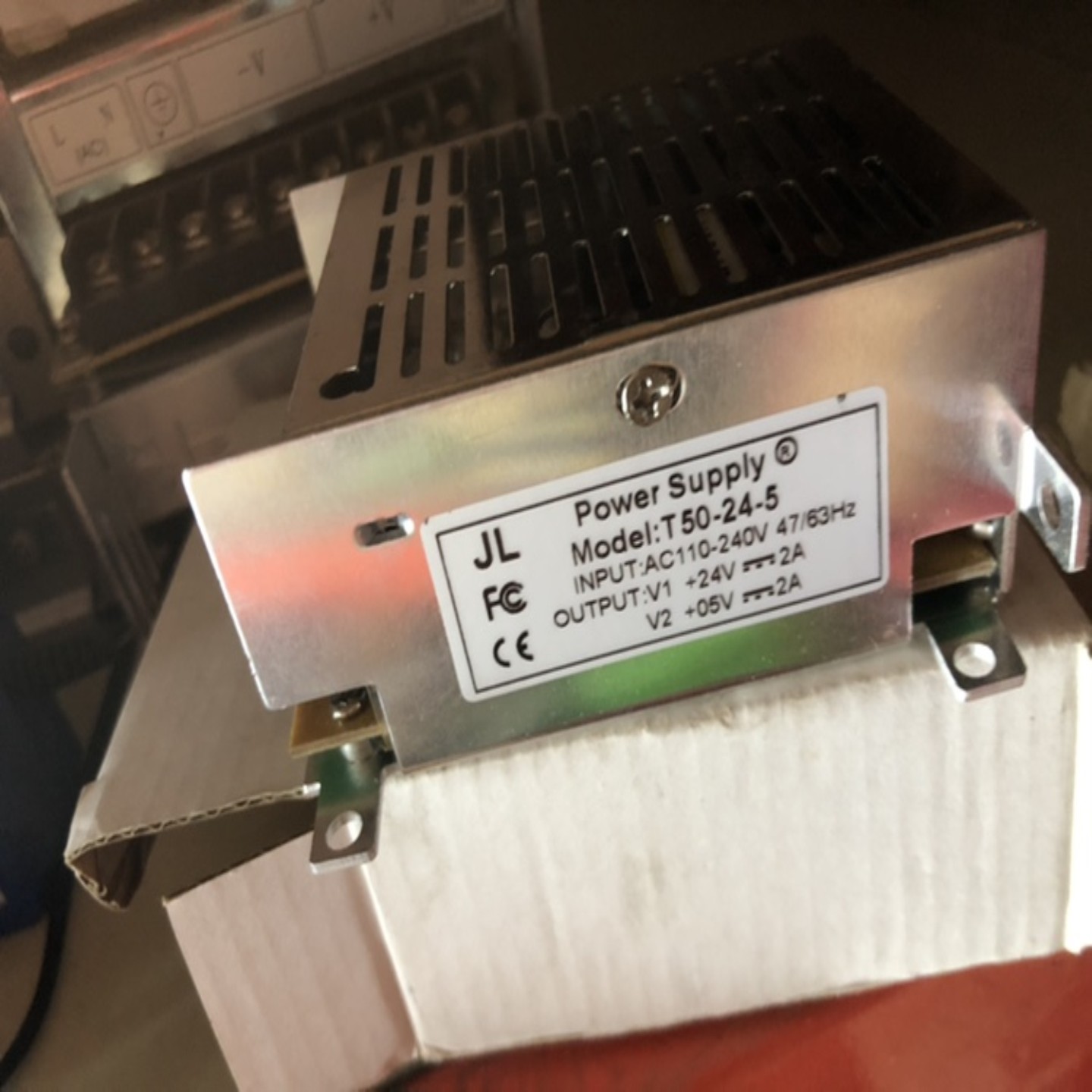 售前询价T50-24-5开关电源5V24V双路电源2A 输入220输出5V24V双组