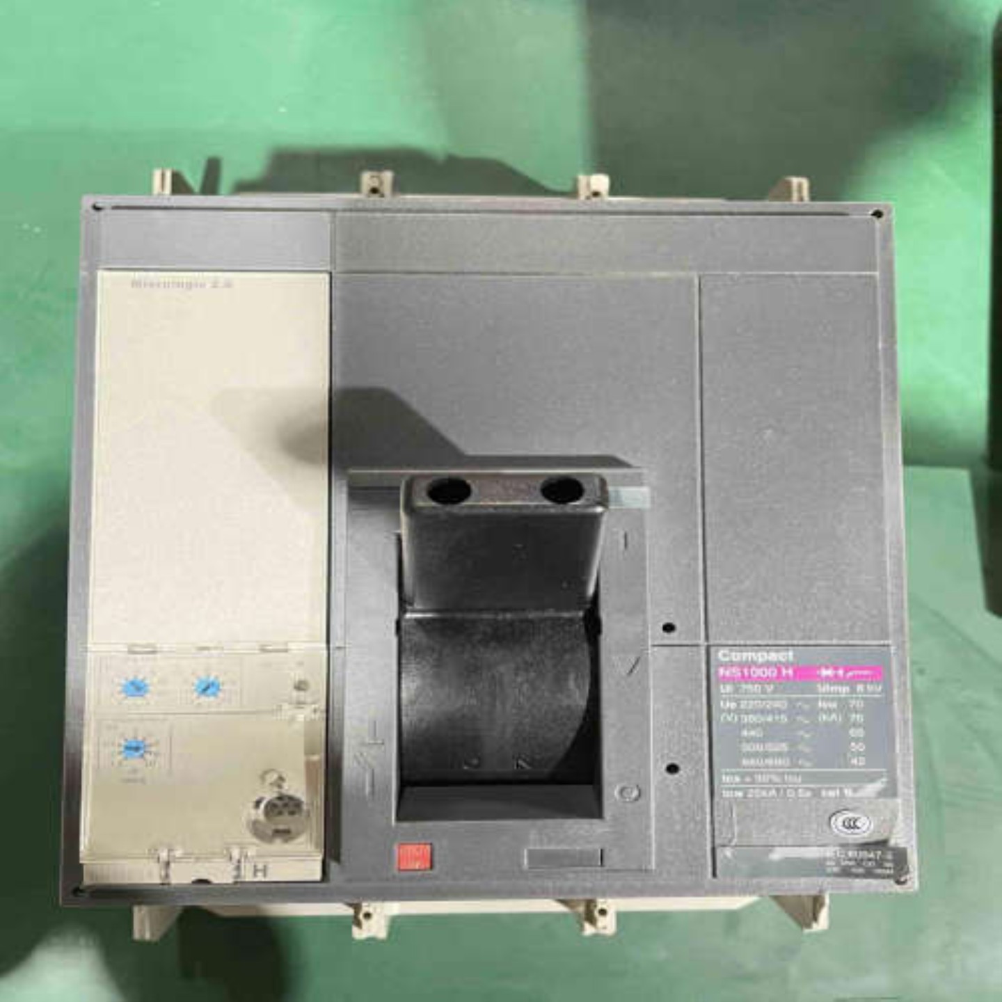 售前询价议价塑壳断路器1000A空气开关NS1000H