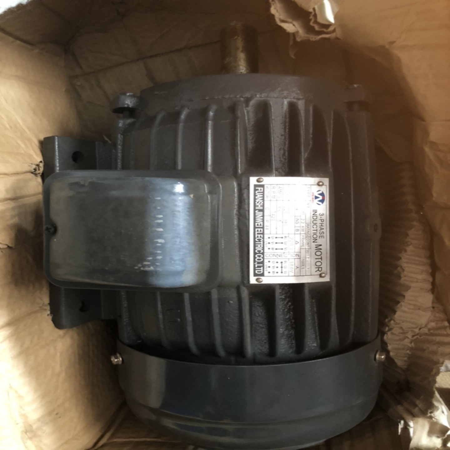 售前询价Y100L1 22KW-4三相卧式马达22KW 1420转分钟