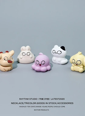 小狗摆一堆无聊了桌面创意